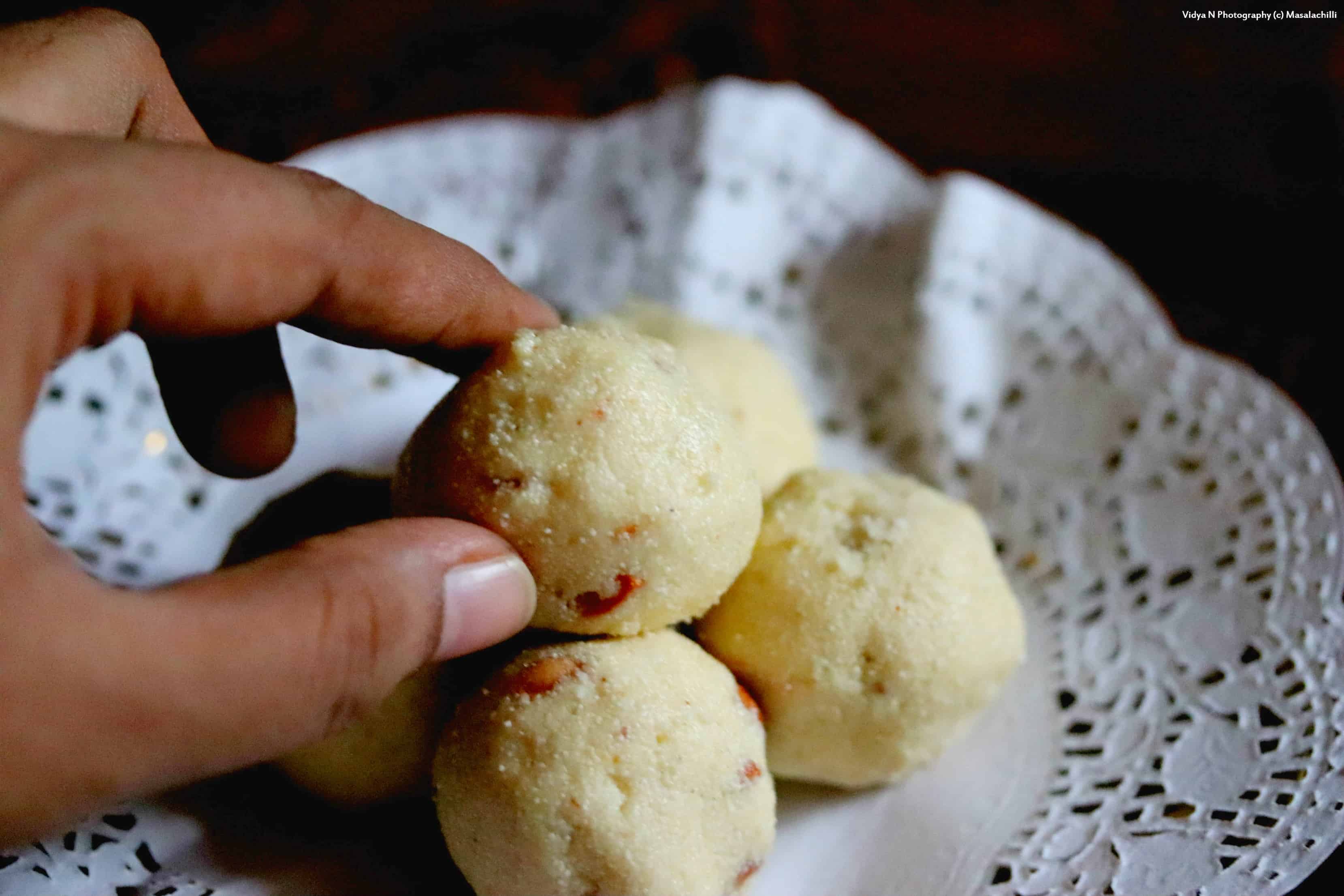 Rava Ladoo.jpg