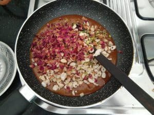Rose Petals, Dry fruits