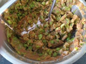 How to Make Potato Peas Paratha