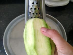 Peel the mangoes