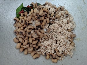 Karamani with coconut