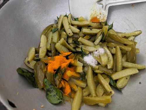 Cooking the Ivy Gourd with salt and turmeric