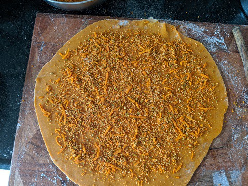 Smear the filling