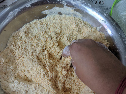Crumbling the flours for crispy pakodas