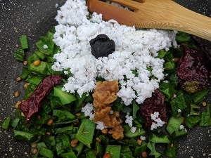 Step by Step Recipe for Ridge Gourd Skin Chutney