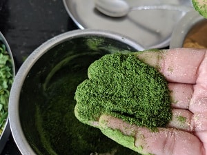 Sun dried Murungai Keerai or Moringa Leaves ground