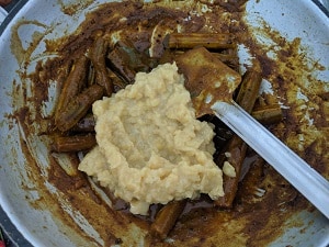 Cooked dal with tamarind and drumstick