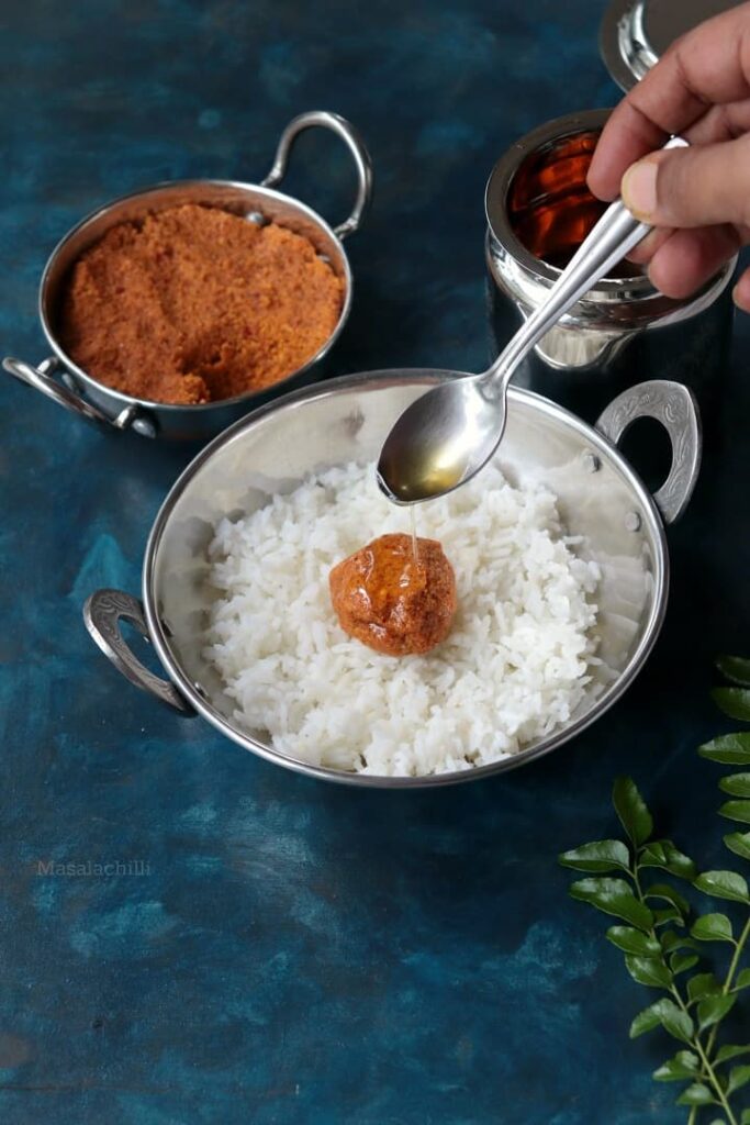 Thogayal served with steamed rice and sesame oil 