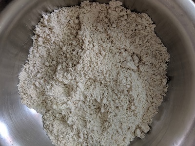 Mixing the butter with flours (crumb texture)