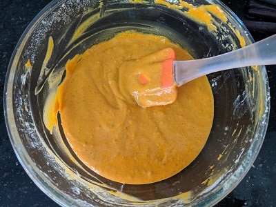 Thick paste is ready to be applied on the alu leaves
