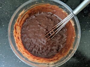 Combining the wet ingredients