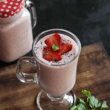 Strawberry Banana Milkshake with Chia Seeds