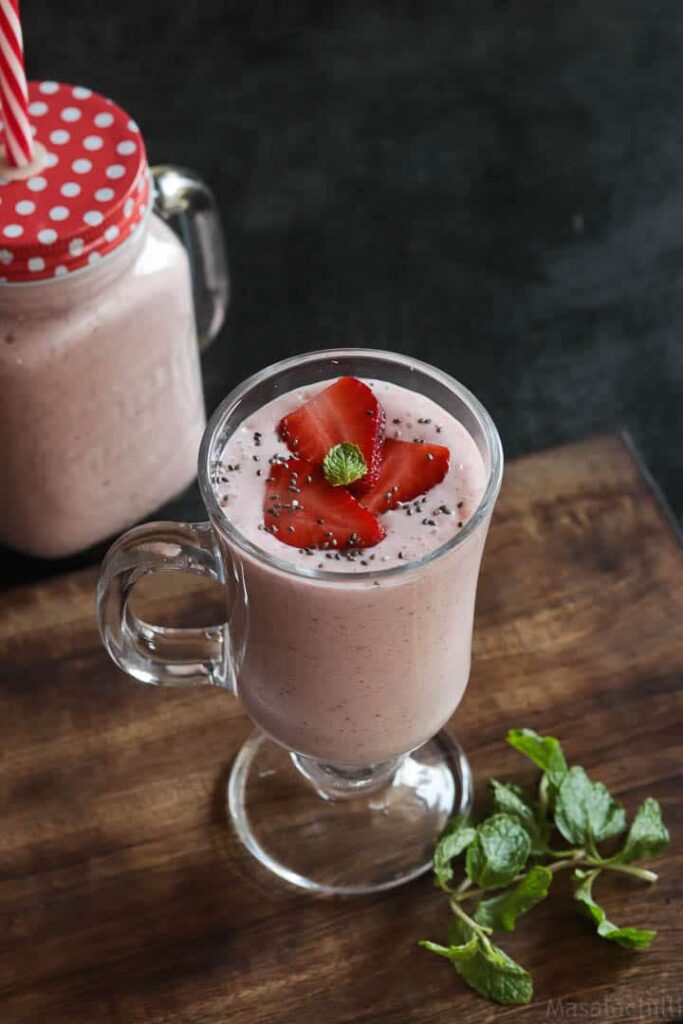Strawberry Banana Milkshake with Chia Seeds