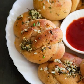 Soft Garlic Knots Recipe (Whole Wheat)