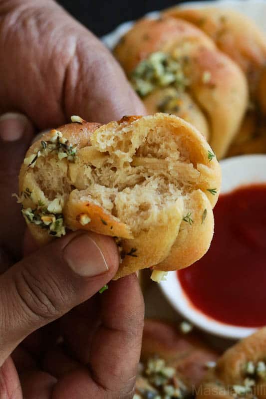 soft texture of garlic knots bread
