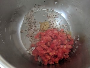 sautéing onion, tomatoes and ginger garlic paste in instant pot
