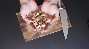 Don't peel skin for ginger garlic paste
