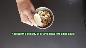 Oil acts as a preservative for homemade ginger garlic paste