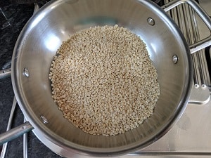 dry roasting urad dal in pan